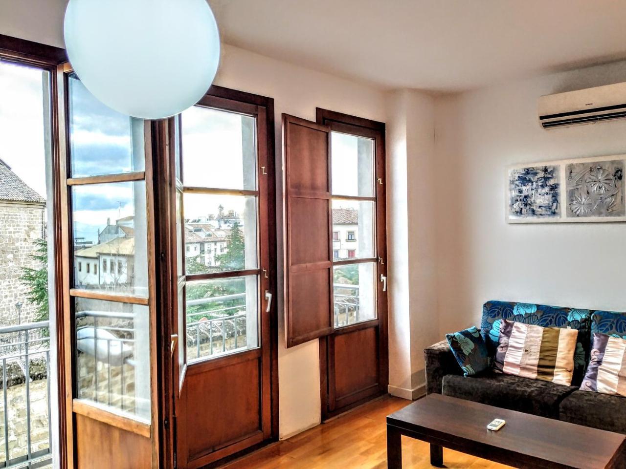 Apartamentos Sol Hospital Santiago Úbeda Eksteriør bilde