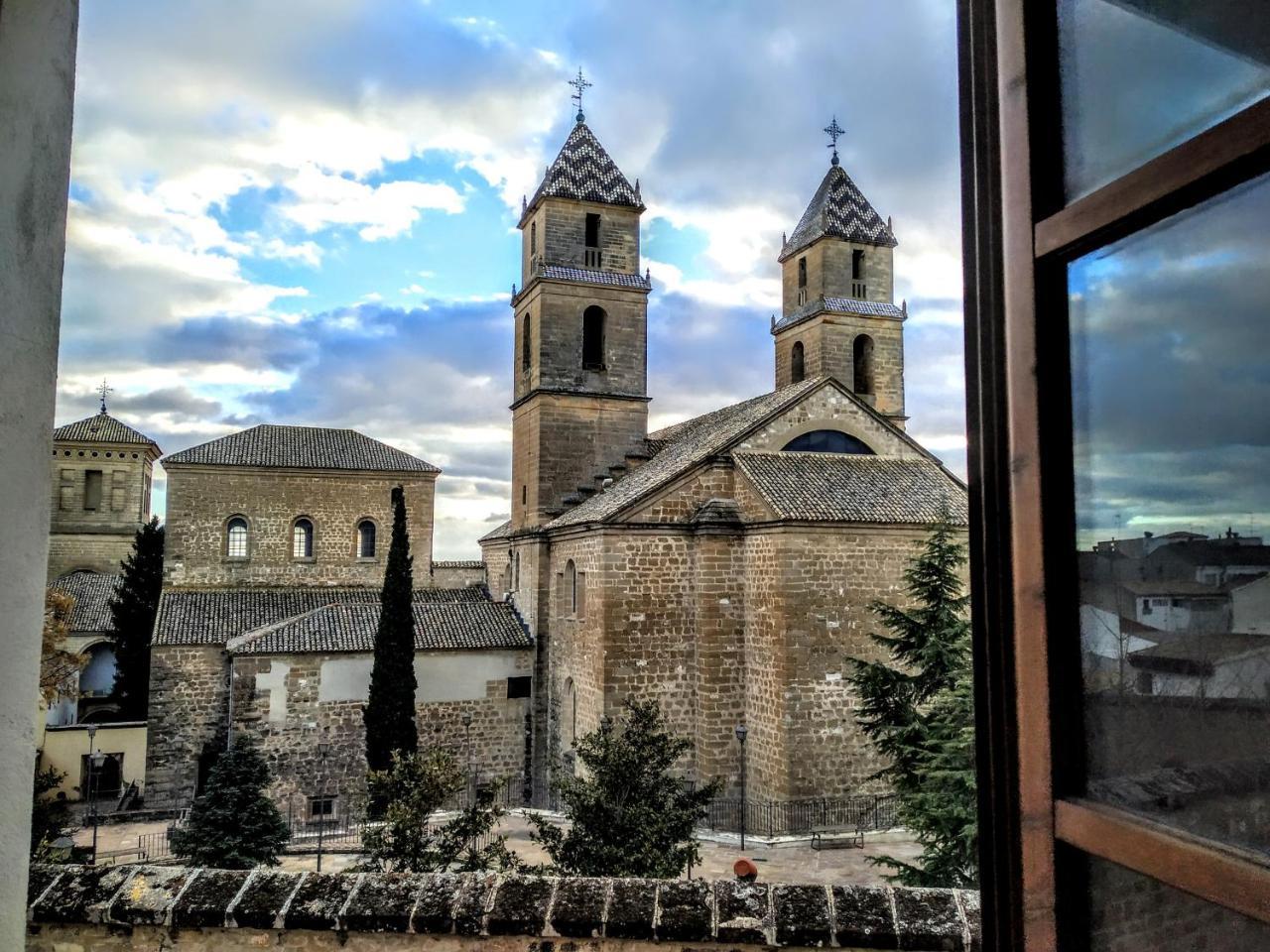 Apartamentos Sol Hospital Santiago Úbeda Eksteriør bilde