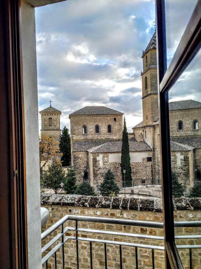 Apartamentos Sol Hospital Santiago Úbeda Eksteriør bilde